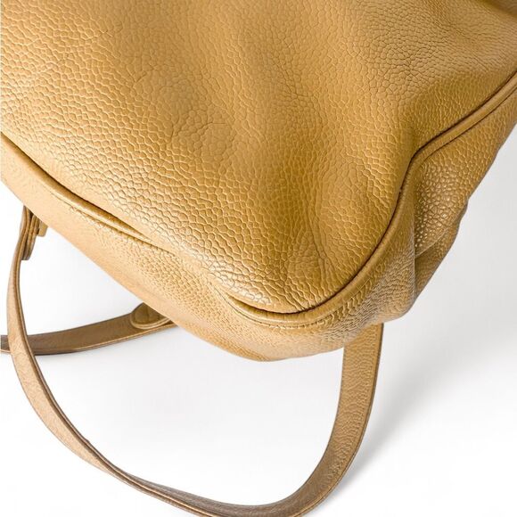 CHANEL Vintage Tan CC Logo Caviar Leather Backpack - Picture 5 of 16